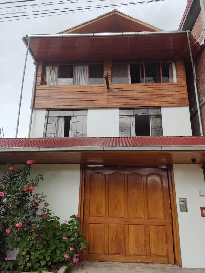 Hostal Suzet House Oxapampa Exterior foto