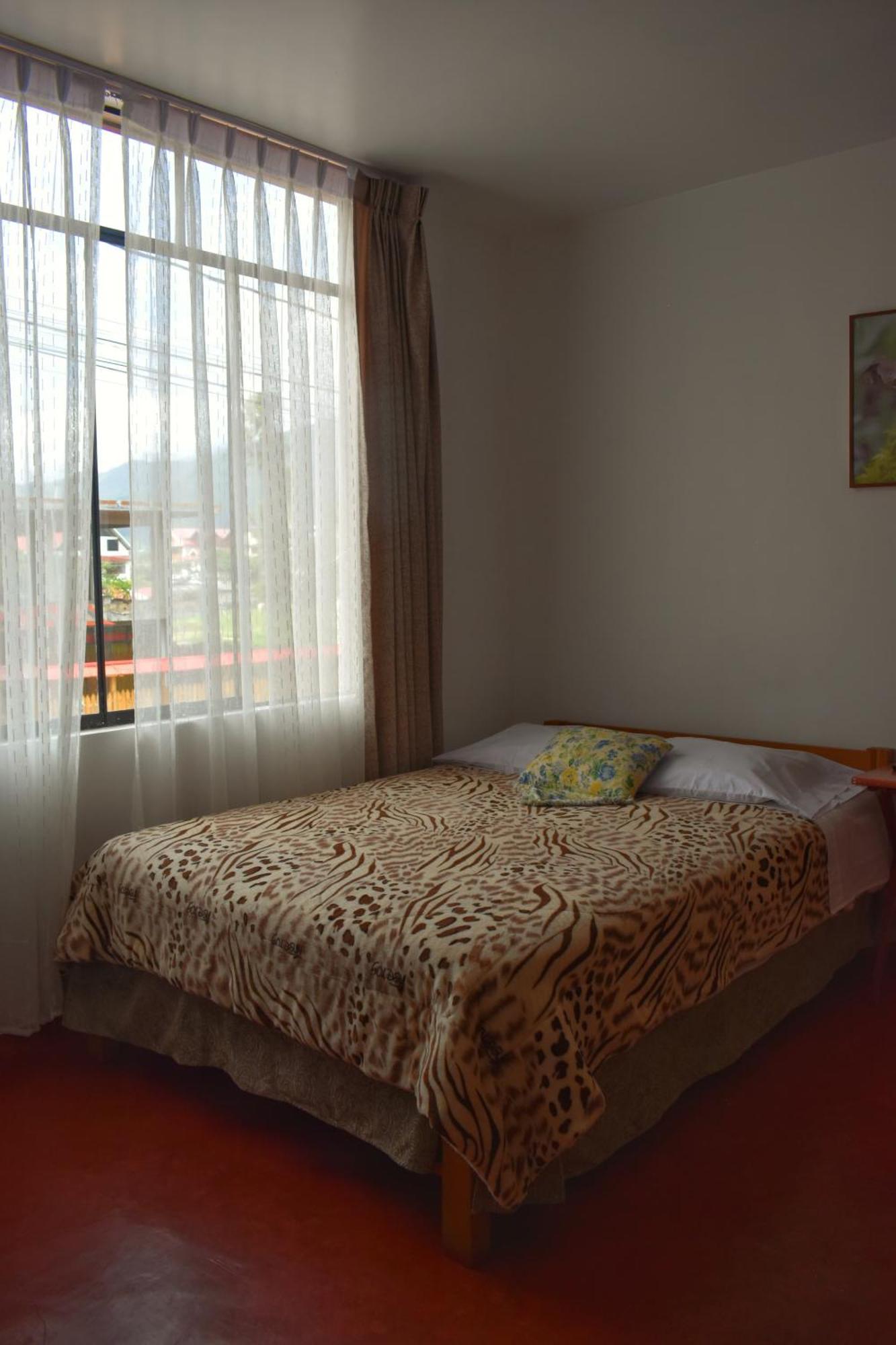 Hostal Suzet House Oxapampa Exterior foto