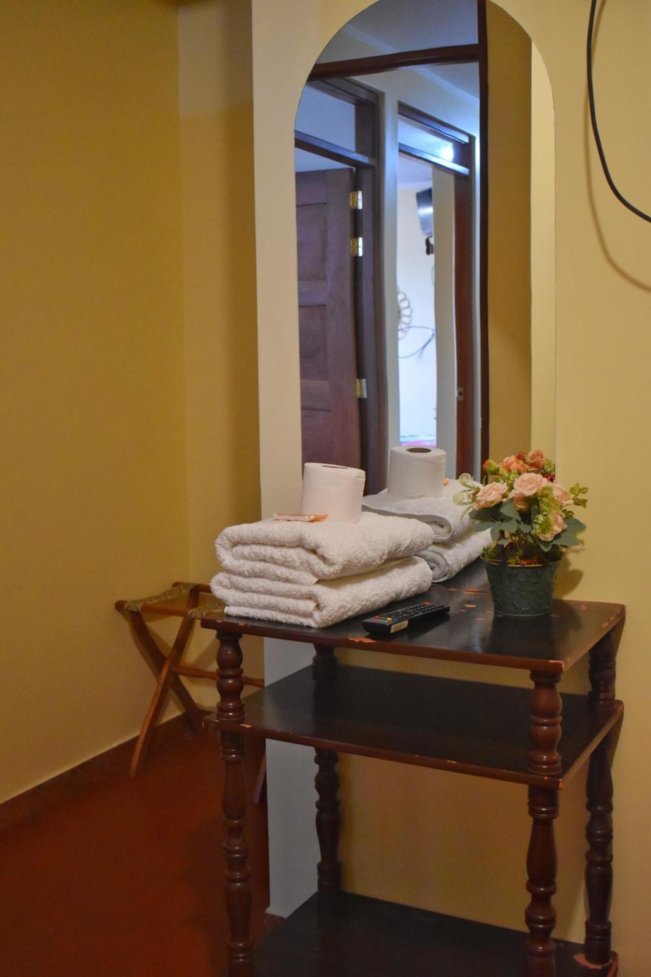 Hostal Suzet House Oxapampa Exterior foto
